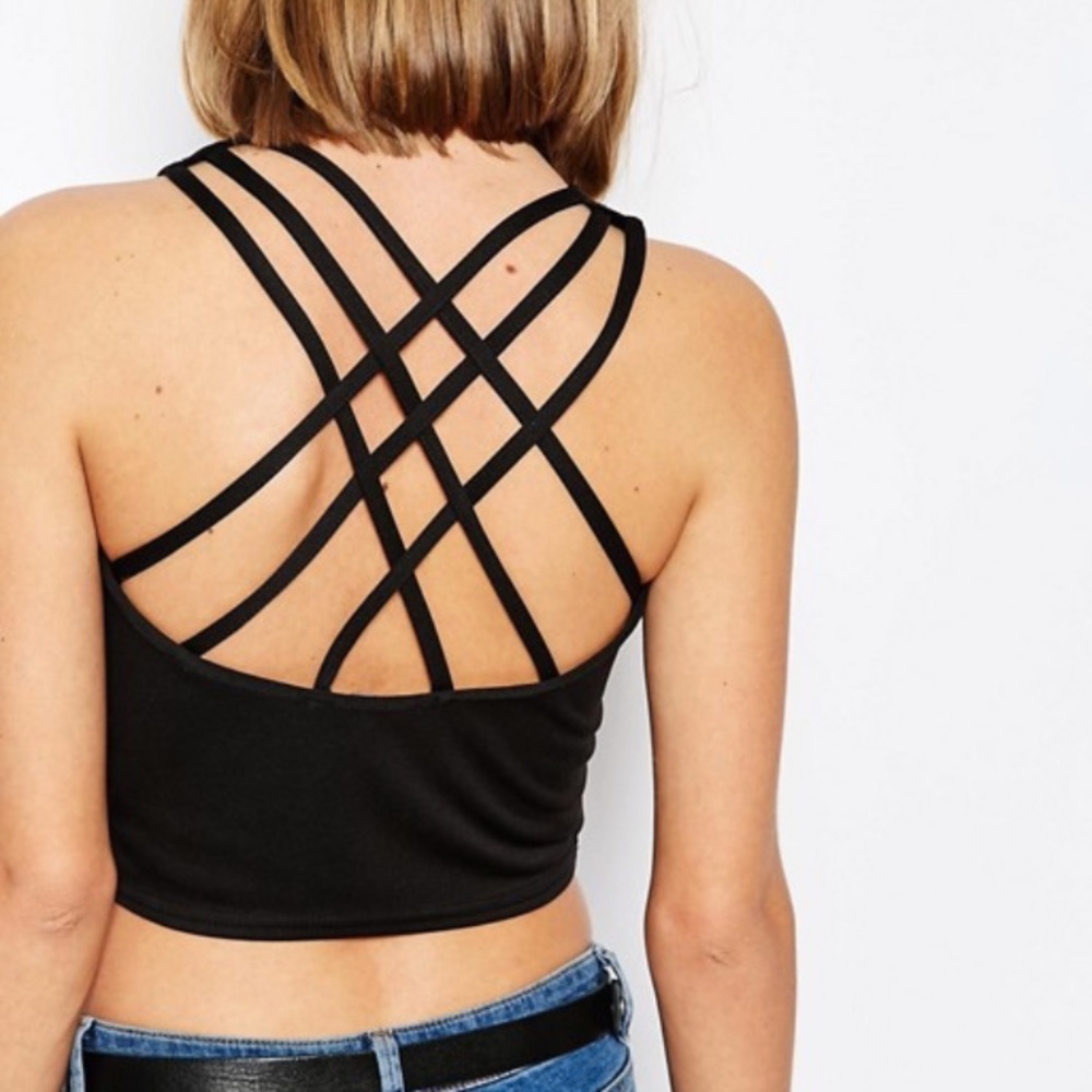 Black Daisy street crop top